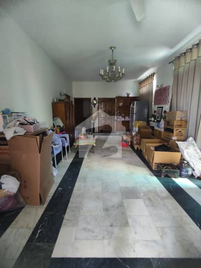 1 Kanal Beautiful Upper Portion With Separate Entrance Available For Rent In DHA Phase 3