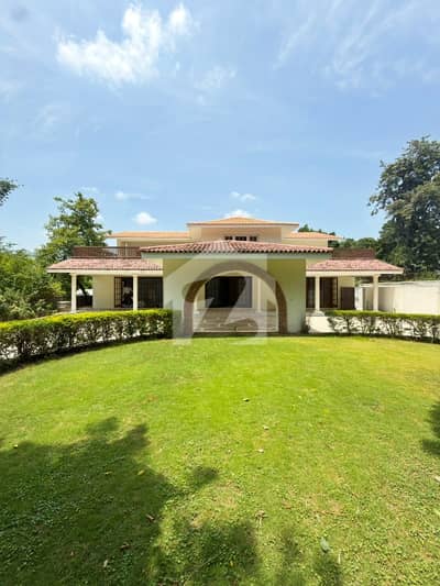 F-7 1000 sq yrd 6bedroom Triple story Front back lawn house Available For Rent