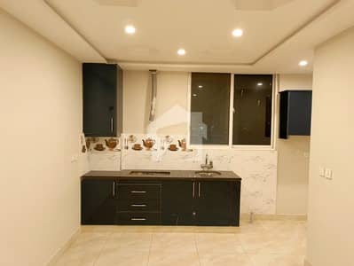 بحریہ ٹاؤن سیکٹر ای بحریہ ٹاؤن,لاہور میں 1 کمرے کا 2 مرلہ فلیٹ 66.0 لاکھ میں برائے فروخت۔