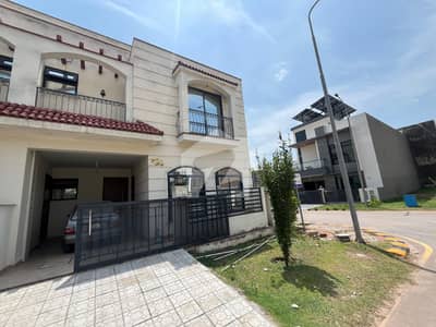 5 Marla Corner House for Rent