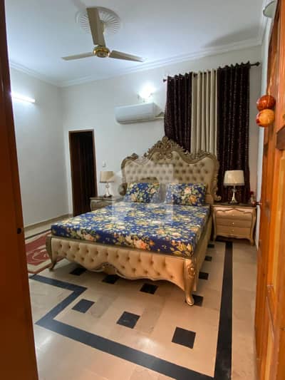 5 Marla Well Maintain Prime Location Used House available for sale in Johar Town