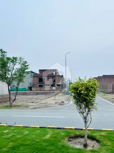 CHEAP PRICE PLOT IN TULIP BLOCK HOT LOCATION