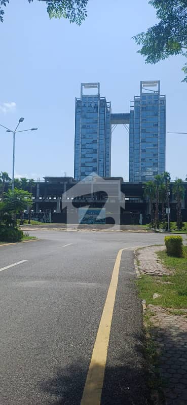 ONE CONSTITUTION AVENUE TOWER 1 BED AND STUDY ROOM UNFURNISHED APARTMENT FOR RENT