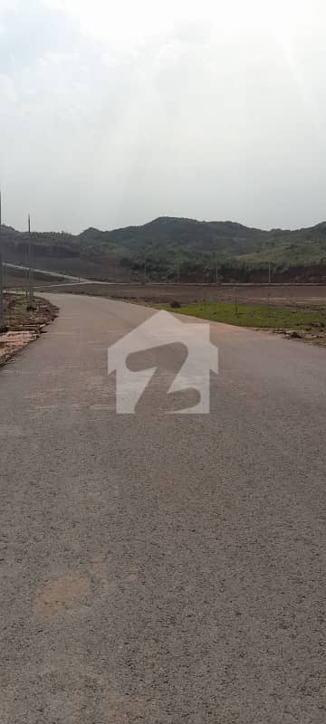 1 KANAL PLOT IS AVAILABLE FOR SALE