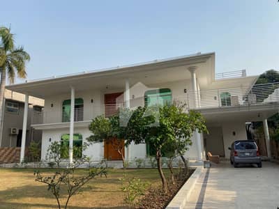 ڈی ایچ اے فیز 1 ڈیفنس (ڈی ایچ اے),لاہور میں 5 کمروں کا 2 کنال مکان 5.6 لاکھ میں کرایہ پر دستیاب ہے۔