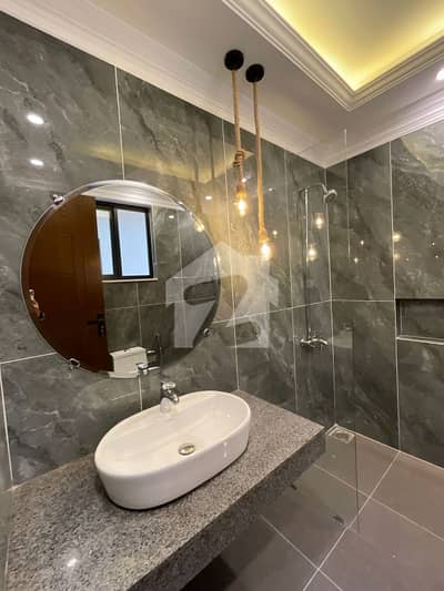 10 Marla Brand New Owner Built House Available For Sale Just 1 Mint Drive From The Main Gate