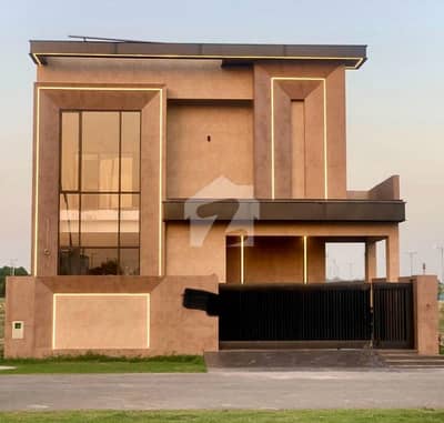 paragon city 10marla full house for rent with gass 4bedroom attached bathroom TV lunch during room dubal kitchen store