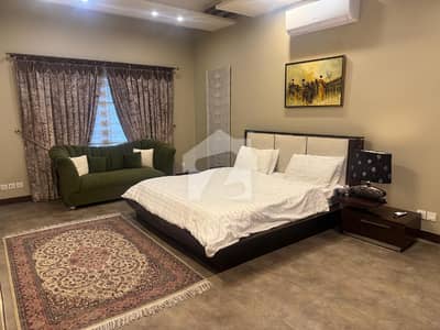 2 Kanal Fully Furnished Upper Portion Corner Facing Park