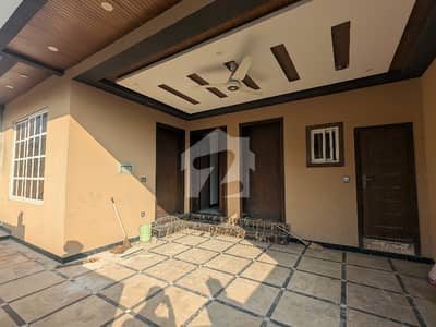 Multi Garden B-17 8 Marla Like New House Available For Rent In FMC