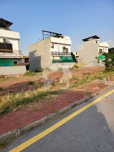 05 Marla Boulevard Category Possession Plot | Main Entrance | Prime Location