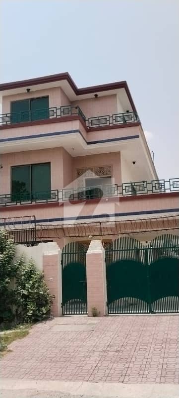 10 Marla House Is Available For Rent In F-11/1 Islamabad