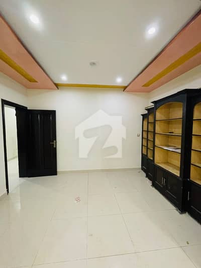 11 Marla Owner Build House In Izmir Town Block N House For Sale