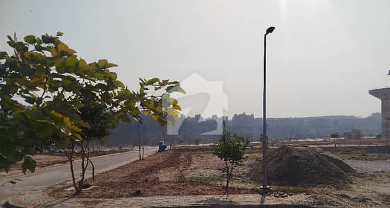 Pakistan Town 2 Comerical plot For sale
