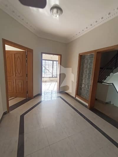 Upper portion for rent in i-8/3 Islamabad