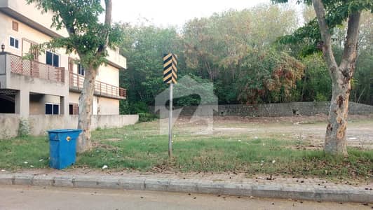 10 Marla with 4 Marla extra land Prime location plot for sale