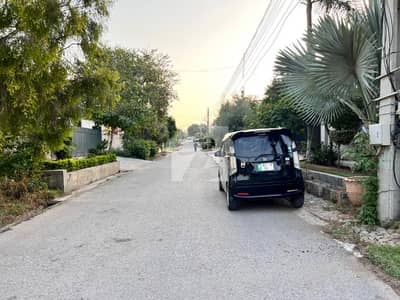 1Kanal Plot Available For Sale Sector F