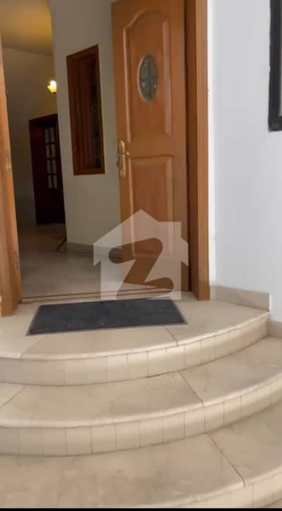 F-11/3: 500 Yards Double Unit House, 7 Bedrooms, Basement Hall, Nicely Located, Rent Rs. 400,000/- F-11/3: 500 Yards Double Unit House, 7 Bedrooms, Basement Hall, Nicely Located, Rent Rs. 400,000/-