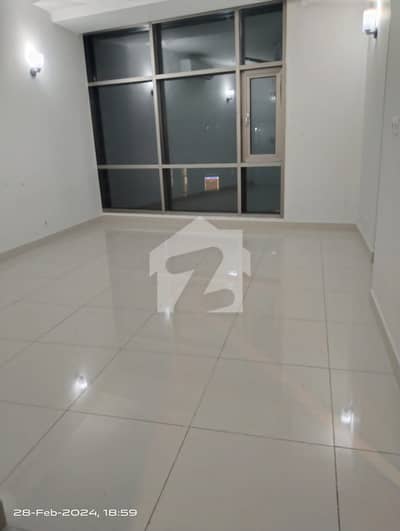 Emaar Reef Tower Premium 3-Bedroom Apartment For Rent Sea + Pool Facing - Middle Floor For Rent