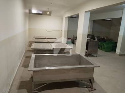 1650 Square Feet Spacious Warehouse Available In   Nishat Commercial Area For Sale