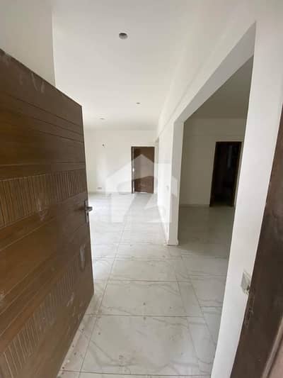 2000 Square Feet Flat Is Available In Clifton - Block 8