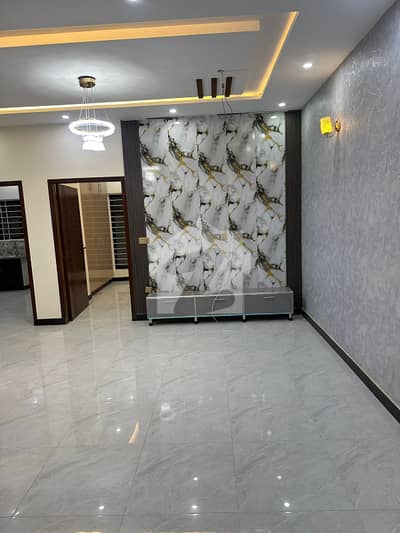 10 Marla Lower Portion House with WAPDA Gas for Rent in Jasmine Block Park View City Lahore