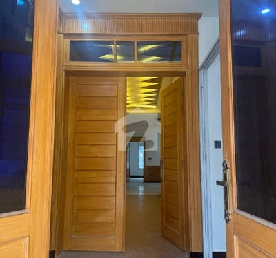 Highly-coveted 500 Square Yards House Is Available In G-11 For rent Highly-coveted 500 Square Yards House Is Available In G-11 For rent