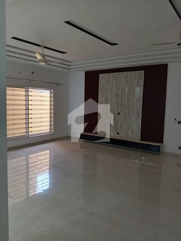 F-10 Out Classic Location New Upper Portion For Rent F-10 Out Classic Location New Upper Portion For Rent