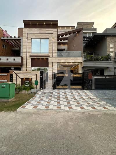 5 Marla brand new ultra luxury Modren fully Furnshied house for sale in sector D BB block very Hot location Bahria town Lahore 5 Marla brand new ultra luxury Modren fully Furnshied house for sale in sector D BB block very Hot location Bahria town Lahore