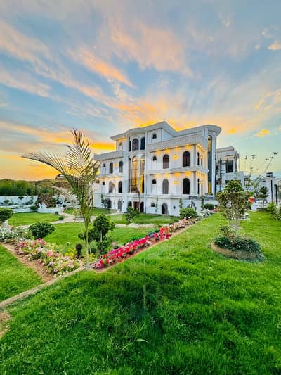 luxury 2.5 beautiful house available for sale in b-17 multi garden Islamabad