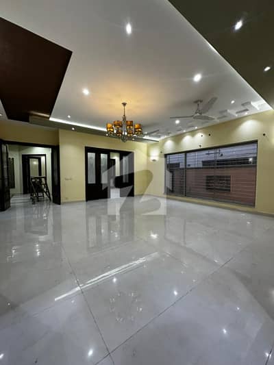 1 Kanal Full House For Rent | DHA Phase 5 | 5 Bedrooms |