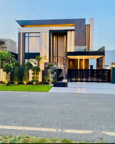 01 KANAL BRAND NEW UNIQUE & STYLISH HOUSE FOR RENT IN DHA PHASE 7