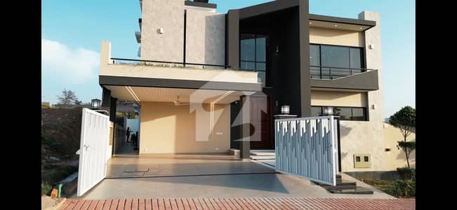 32 Marla Designer House for Sale