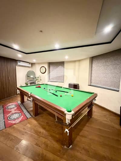 Luxury 1 Bed Furnished Apartment With Private Snooker Table & Scenic Balcony