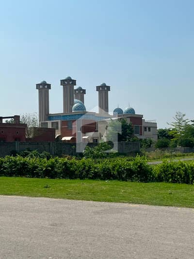 03 Kanal 01 Kanal each plots are available for sale at a very good location