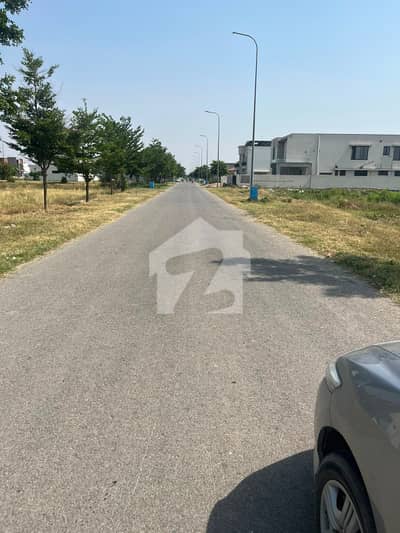 01 Kanal beautiful located plot for sale is available 01 Kanal beautiful located plot for sale is available