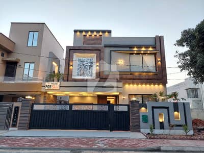 بحریہ ٹاؤن گلبہار بلاک بحریہ ٹاؤن سیکٹر سی,بحریہ ٹاؤن,لاہور میں 5 کمروں کا 10 مرلہ مکان 3.5 کروڑ میں برائے فروخت۔