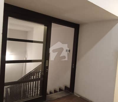 DHA PHASE 7 500 YARD BUNGALOW UPPER PORTION FOR RENT.
