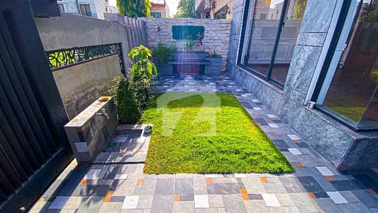 10 MARLA BRAND NEW HOUSE FOR SALE