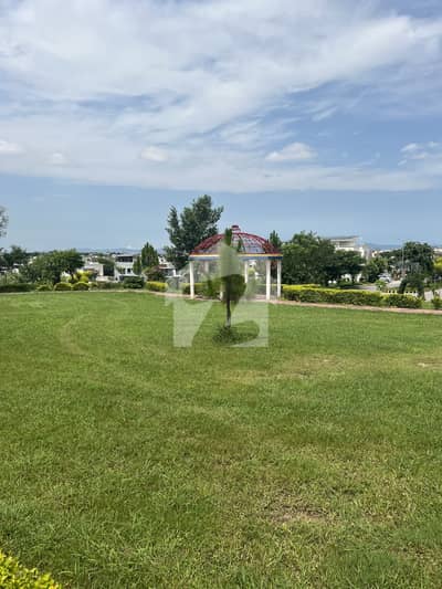 5marla cornar sun face plot for sale available near to commercial area 5marla cornar sun face plot for sale available near to commercial area