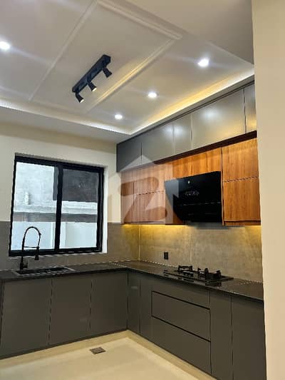 5marla House H Block Walking Distance From Downtown