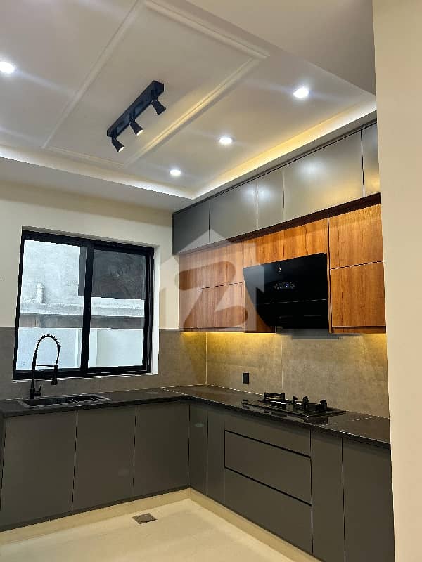 5marla House H Block Walking Distance From Downtown 5marla House H Block Walking Distance From Downtown