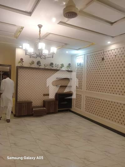 ایل ڈی اے ایوینیو لاہور میں 3 کمروں کا 10 مرلہ بالائی پورشن 70.0 ہزار میں کرایہ پر دستیاب ہے۔