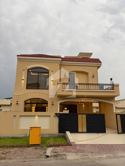 Brand new 10 marla house 5 bed accommodation 2 American kitchen 1 Servent two species TV lounge available for sale in Bahria Enclave Islamabad Brand new 10 marla house 5 bed accommodation 2 American kitchen 1 Servent two species TV lounge available for sale in Bahria Enclave Islamabad