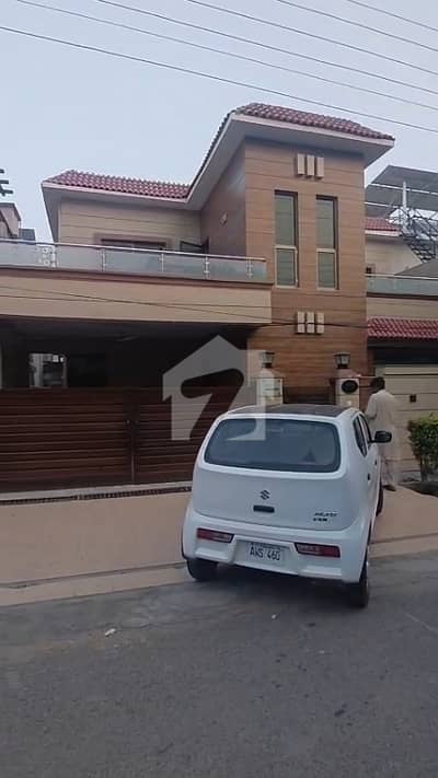 Brand New 3 Bed Room Apartment in Askari 11