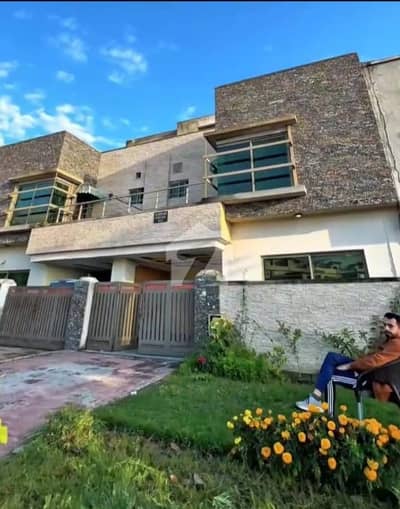 بحریہ ٹاؤن فیز 8 ۔ رفیع بلاک بحریہ ٹاؤن فیز 8,بحریہ ٹاؤن راولپنڈی,راولپنڈی میں 3 کمروں کا 5 مرلہ مکان 1.65 کروڑ میں برائے فروخت۔