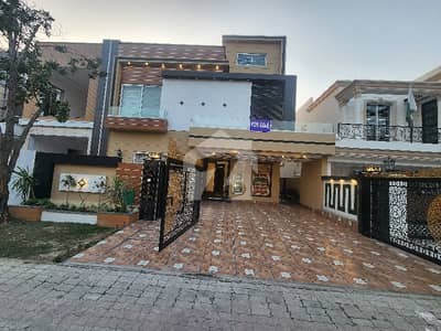 بحریہ ٹاؤن سیکٹر ای بحریہ ٹاؤن,لاہور میں 5 کمروں کا 10 مرلہ مکان 3.2 کروڑ میں برائے فروخت۔ بحریہ ٹاؤن سیکٹر ای بحریہ ٹاؤن,لاہور میں 5 کمروں کا 10 مرلہ مکان 3.2 کروڑ میں برائے فروخت۔