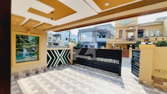 10 MARLA HOUSE FOR SALE IN VALENCAI TOWN LAHORE