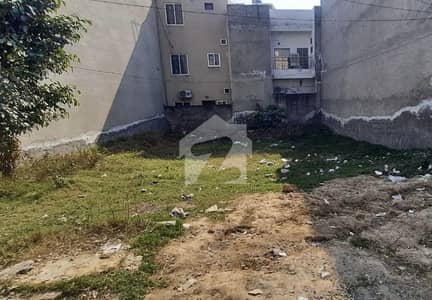 10 marla plot for sale