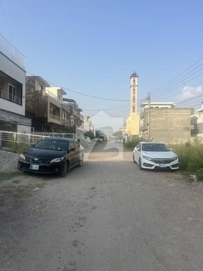 Ideal Location Plot Size 25x60 I-11/2 For Sale