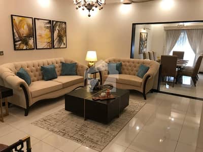 Ready To Buy A House In Clifton - Block 7 Karachi